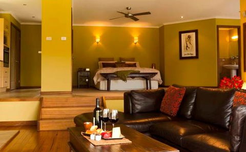 Cedars Mount View - Sunshine Coast Guide 0