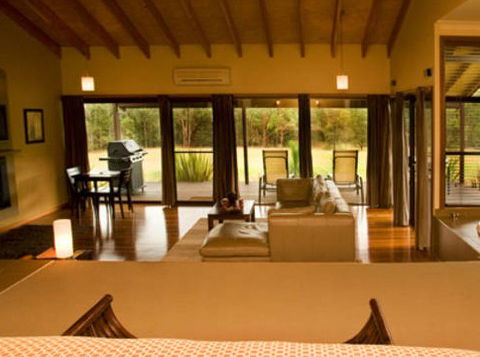 Cedars Mount View - Sunshine Coast Guide 3