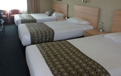 Baybrook Motor Inn - Sunshine Coast Guide 1