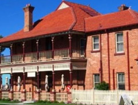 CBC Bed And Breakfast And Cafe - Sunshine Coast Guide 3