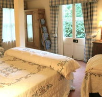 Capers Guesthouse and Cottage - Sunshine Coast Guide