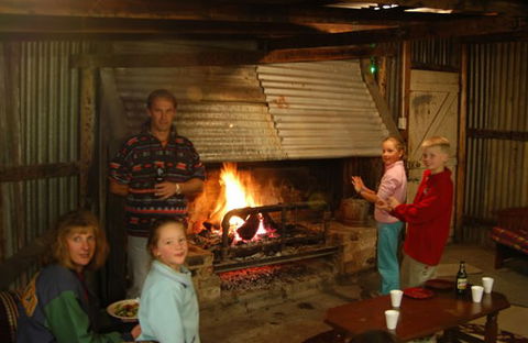 Blue Hills Farm Retreat - Sunshine Coast Guide 1