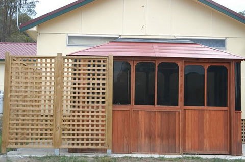 Blue Hills Farm Retreat - Sunshine Coast Guide 2