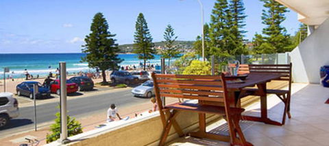 Absolute Beachfront Manly Bed And Breakfast - Sunshine Coast Guide 1