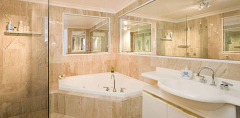 Absolute Beachfront Manly Bed And Breakfast - Sunshine Coast Guide 2