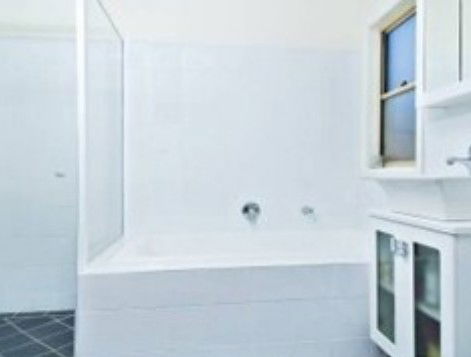 A Beach House Near Manly Two - Sunshine Coast Guide 2