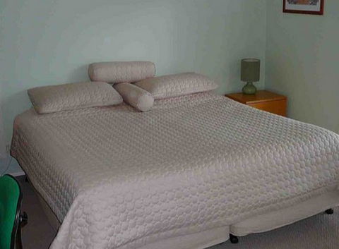 A Beach House Near Manly Two - Sunshine Coast Guide 3