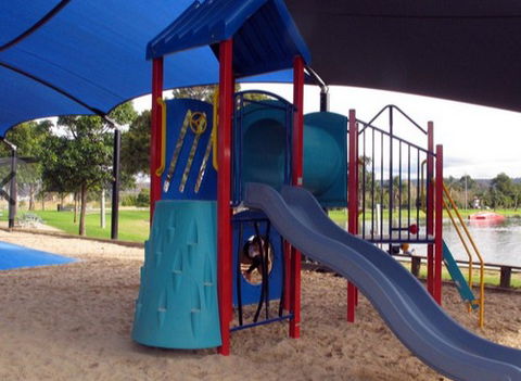 Cables Lodge Accommodation - Sunshine Coast Guide 0