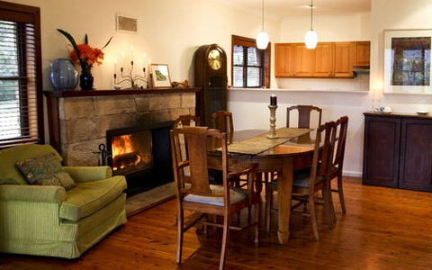 A Church And Homestead In Mudgee - Sunshine Coast Guide 3