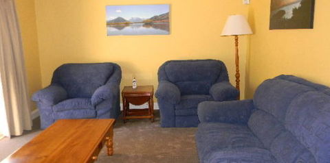 Chuck's Place - Sunshine Coast Guide 4