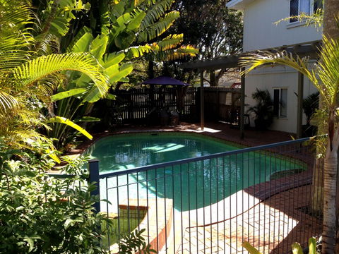 Coconut Palms On The Bay - Sunshine Coast Guide 3