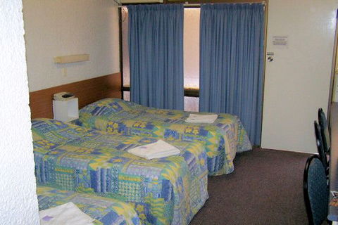 Abajaz Motor Inn - Sunshine Coast Guide 1