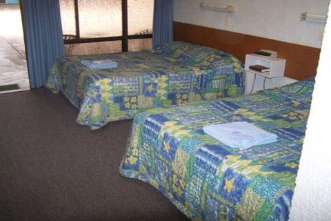 Abajaz Motor Inn - Sunshine Coast Guide 2