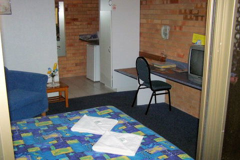 Abajaz Motor Inn - Sunshine Coast Guide 3