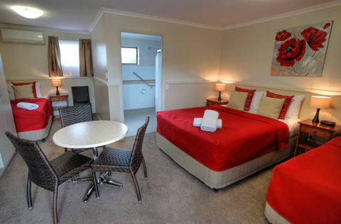 Apple And Grape Motel - Sunshine Coast Guide 4