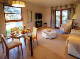 Alpine Lodges Pty Ltd - Sunshine Coast Guide 1