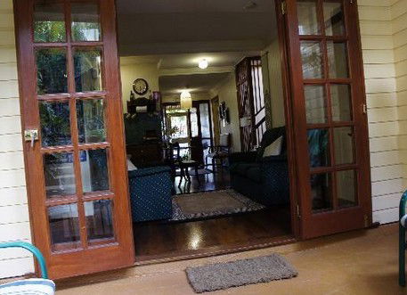 Cream Gables Bed And Breakfast - Sunshine Coast Guide 5