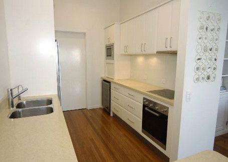Claytons On Cylinder Beach Front Apartments - Sunshine Coast Guide 0