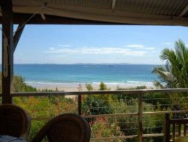 Claytons On Cylinder Beach Front Apartments - Sunshine Coast Guide 5
