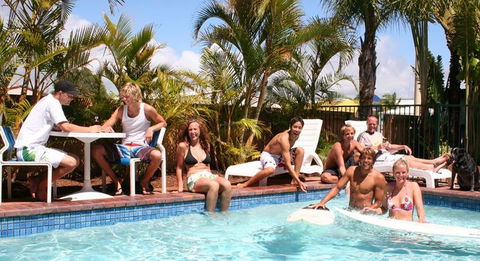Coolangatta YHA Backpackers Hostel - Sunshine Coast Guide 1