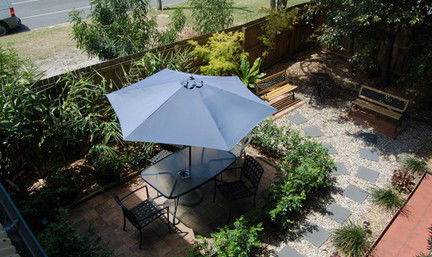 Coolangatta YHA Backpackers Hostel - Sunshine Coast Guide 2