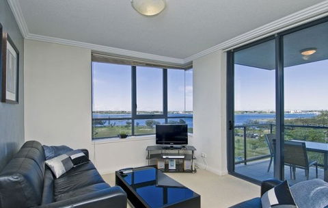Aqualine Apartments - Sunshine Coast Guide 2