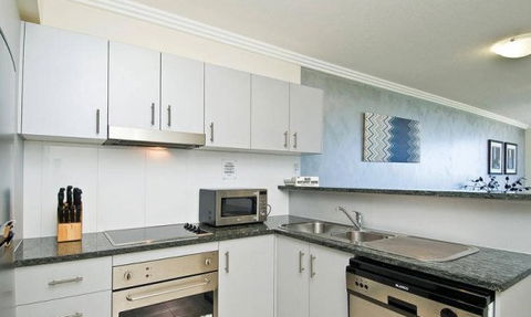 Aqualine Apartments - Sunshine Coast Guide 3