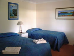 Albany View Street Lodge Bed And Breakfast And Art Studio - Sunshine Coast Guide 2