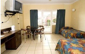 Central Hotel Port Douglas - Sunshine Coast Guide 3