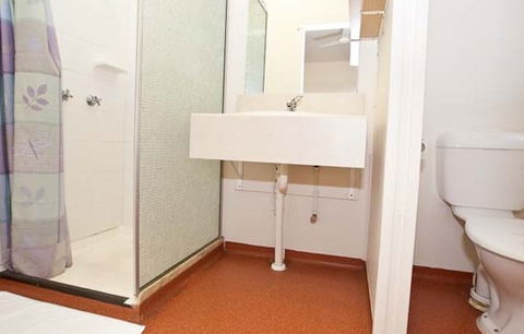Carrington Hotel - Sunshine Coast Guide 0