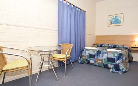 Carrington Hotel - Sunshine Coast Guide 1