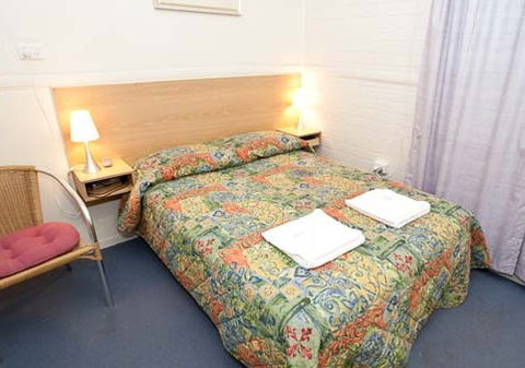 Carrington Hotel - Sunshine Coast Guide 2