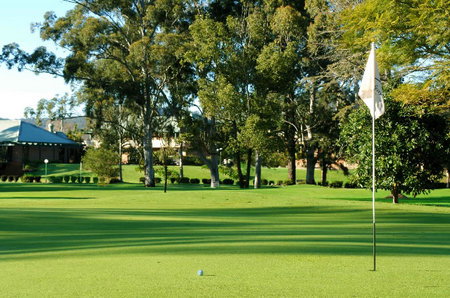 Australis Retreat At Wisemans - Sunshine Coast Guide 3