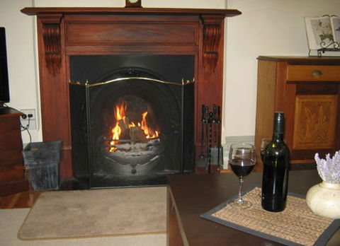 Amalie Cottage Waikerie - Sunshine Coast Guide 1