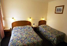 Allonville Motel - Sunshine Coast Guide 1