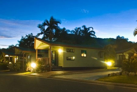 Cairns Coconut Holiday Resort - Sunshine Coast Guide 1