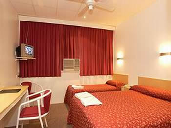 Adelaide Airport Motel - Sunshine Coast Guide 2