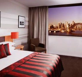 North Sydney Harbourview Hotel - Sunshine Coast Guide 1