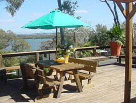 Lakeview Cottage - Sunshine Coast Guide 3
