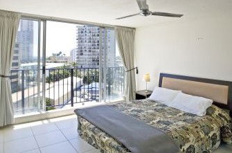 Condor Ocean View Apartments - Sunshine Coast Guide 3