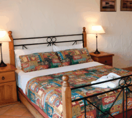 Canal Rocks Beachfront Apartments - Sunshine Coast Guide 1