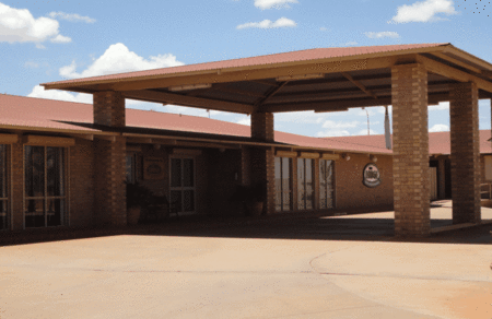 The Lodge Motel - Sunshine Coast Guide