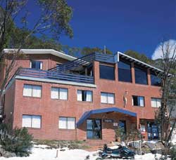 Viking Alpine Lodge - Sunshine Coast Guide 0