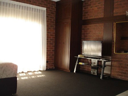 Albury Townhouse - Sunshine Coast Guide 1