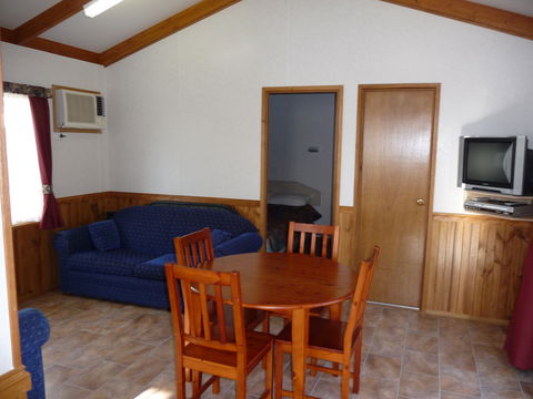 BIG4 Renmark Riverfront Caravan Park - Sunshine Coast Guide 2