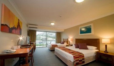 Airlie Beach Hotel - Sunshine Coast Guide 2