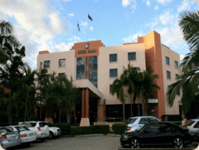 Diana Plaza Hotel - Sunshine Coast Guide