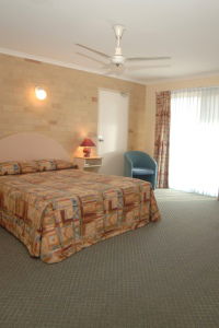 Ambassador Motor Lodge (Best Western) - Sunshine Coast Guide 1
