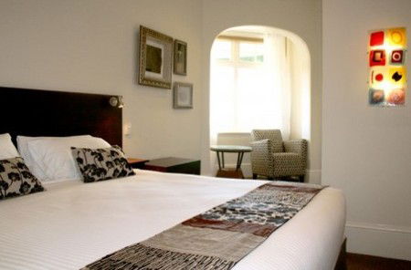 Cremorne Point Manor - Sunshine Coast Guide 3