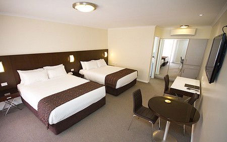 Country Comfort Premier Motel - Sunshine Coast Guide 2
